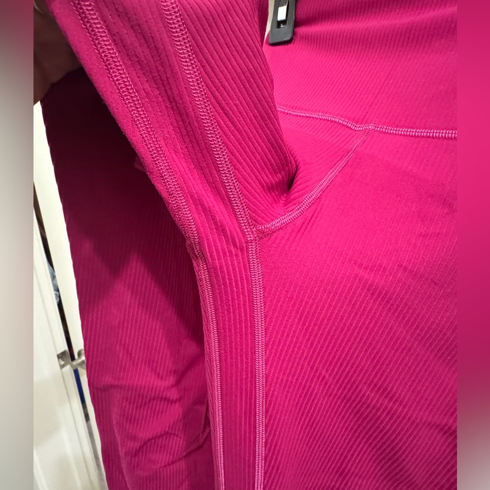 Lululemon Ribbed Align-  Size 4 28” - Picture 5 of 6